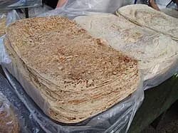 نان‌هایی که فروخته نمی‌شوند، اما آرد می‌گیرند!