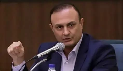 قطعه‌سازی یا خام‌فروشی؛ محبی‌نژاد: توسعه داخلی، ارزبری خودرو را ۵ برابر کاهش می‌دهد/ اشتغال ۵۵۰ هزار نفری در زنجیره تامین در گرو تعمیق ساخت داخل