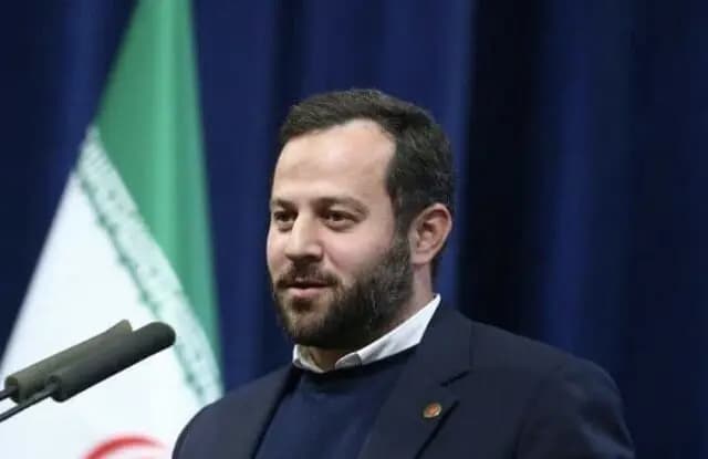 تصویر خبر: تمدید مهلت تعریف حساب وکالتی و ثبتنام خودروهای وارداتی/ ۲۳ اسفند وجوه بلوکه شده آزاد میشود