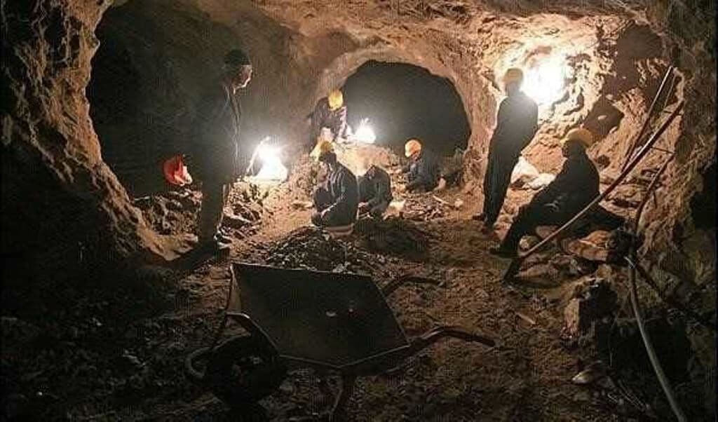 تصویر خبر: استخراج گنجهای پنهان از دل کوهها مطالبه بشاگردیها